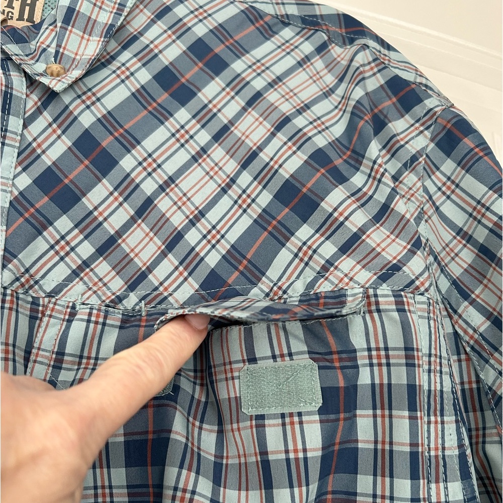 Duluth trading Company, short sleeve, button-down shirt. - Picture 3 of 9